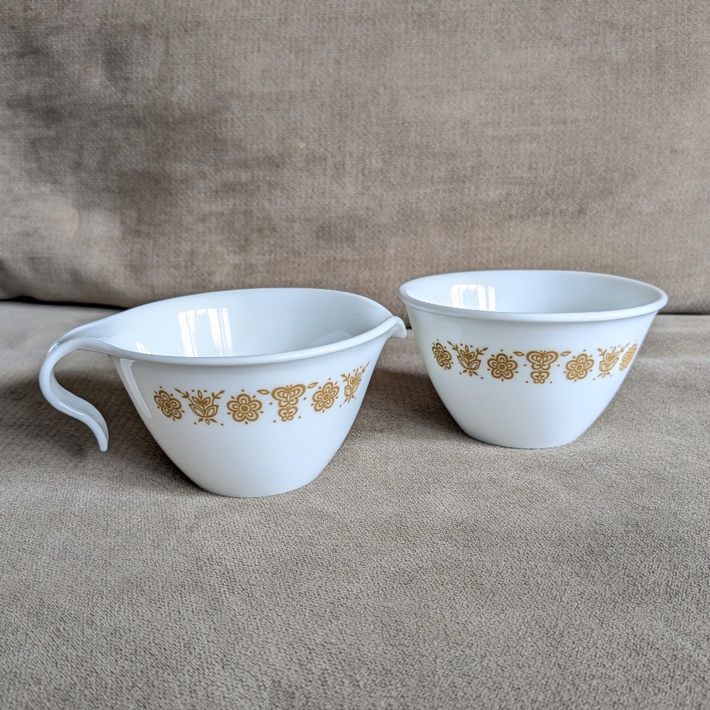 Vintage 1970 Corelle BUTTERFLY GOLD Creamer and Sugar Bowl MINT